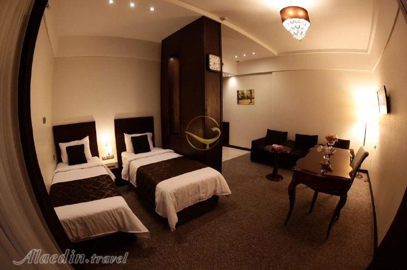 Twin room of three star Javaher Shargh Hotel in Mashhad| Alaedin Travel