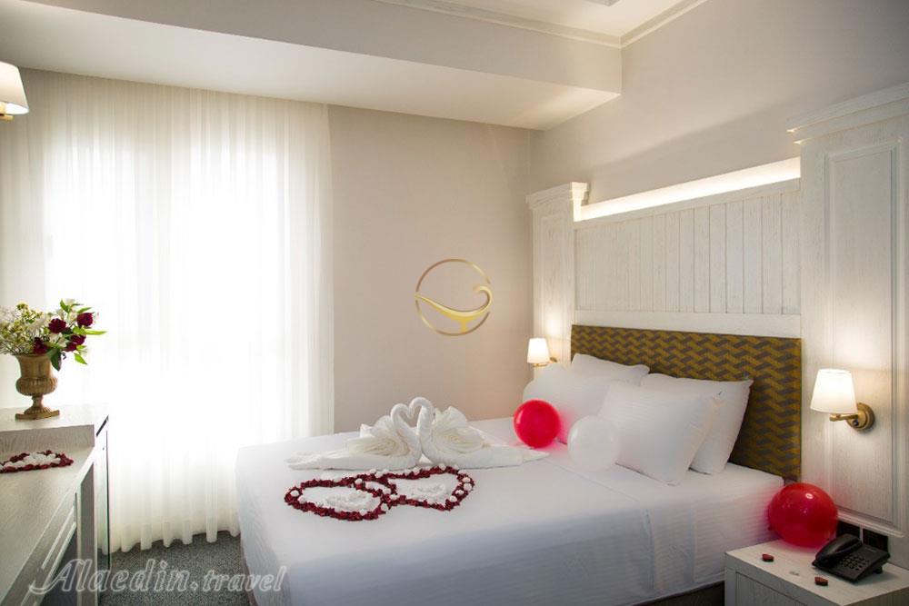 Javarolmolk Hotel | Alaedin Travel