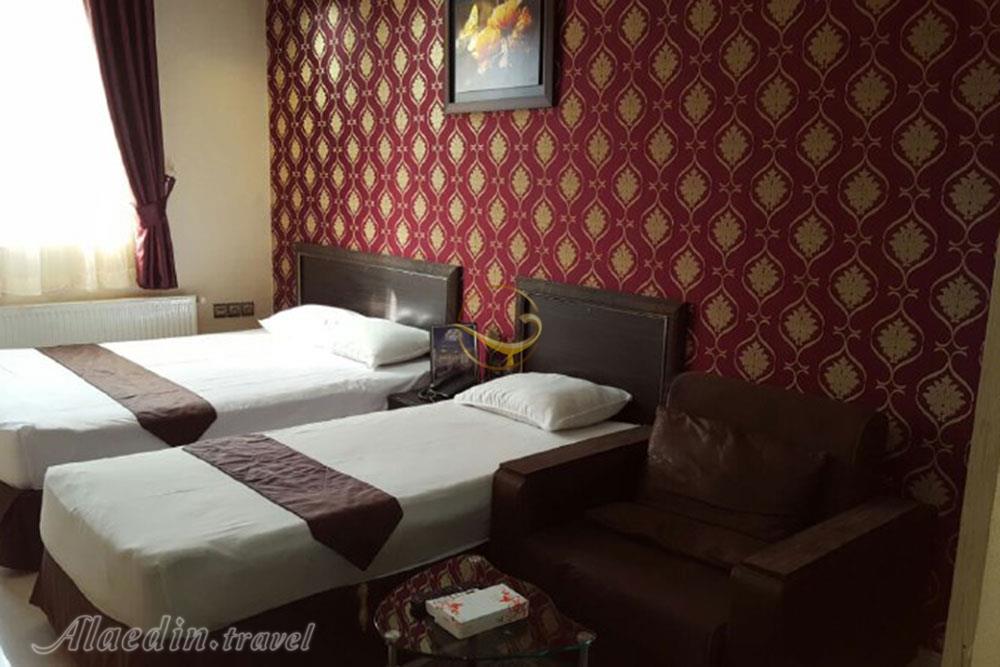 Triple room of Marmar Hotel in Mashhad| Alaedin Travel