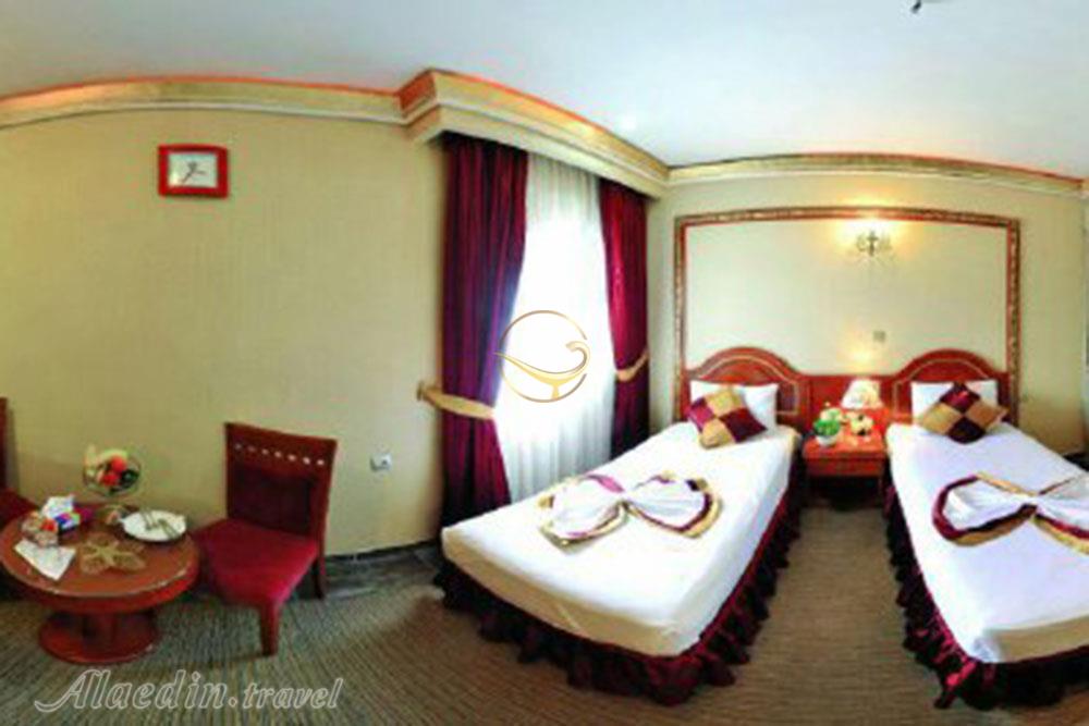 Twin room of three star Mayamey Hotel in Mashhad| Alaedin Travel