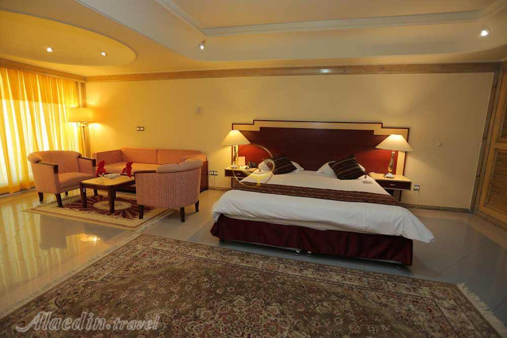 Double room of four star Parsian Tourist Toos Hotel in Mashhad| Alaedin Travel