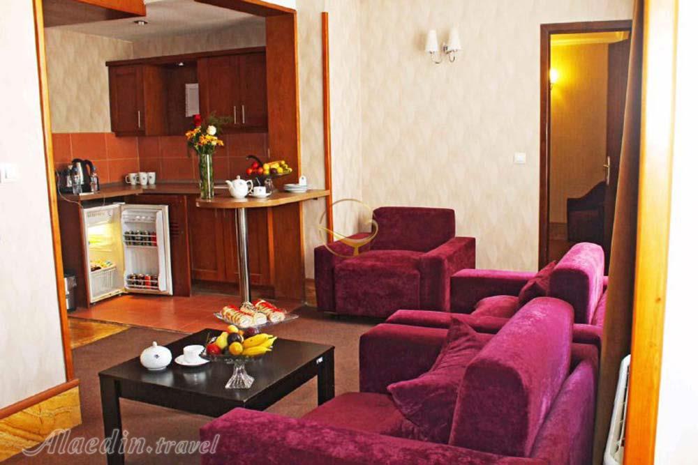 Suites of three star Soroush Apartment Hotel in Mashhad| Alaedin Travel