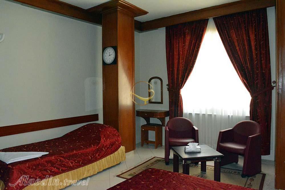 Triple room of three star Zeitoon Hotel in Mashhad| Alaedin Travel