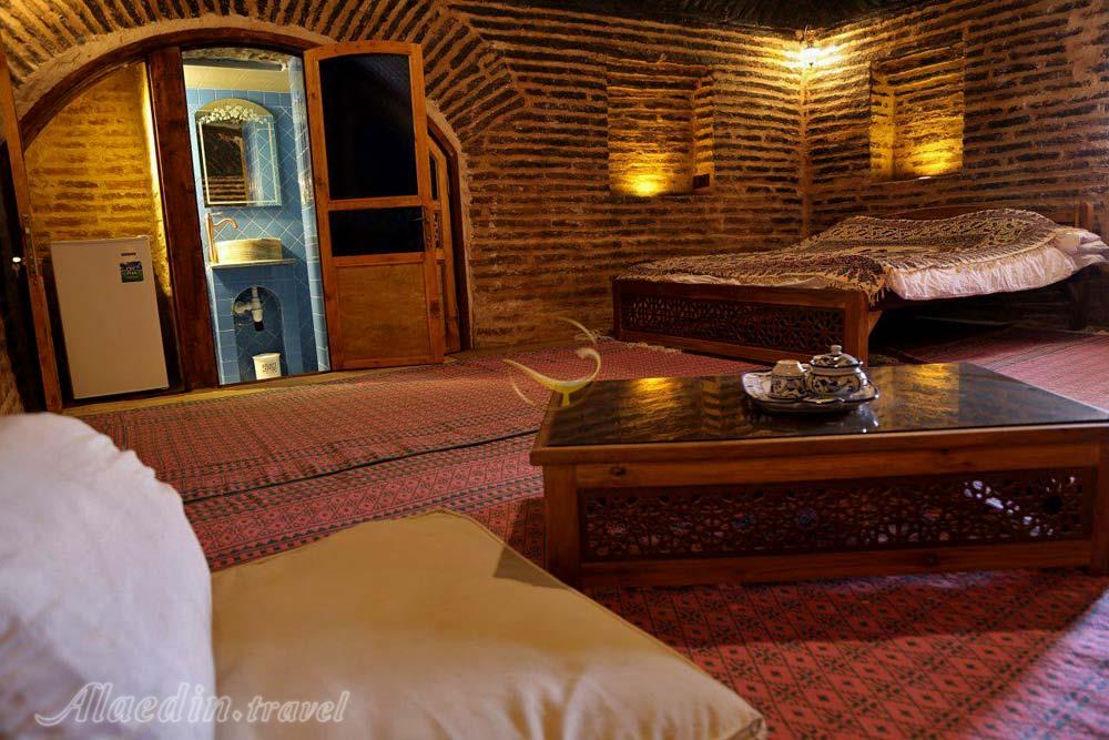 Rooms of three star Abbasi Caravanserai in Nain| Alaedin Travel