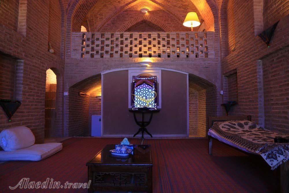 Rooms of three star Abbasi Caravanserai in Nain| Alaedin Travel