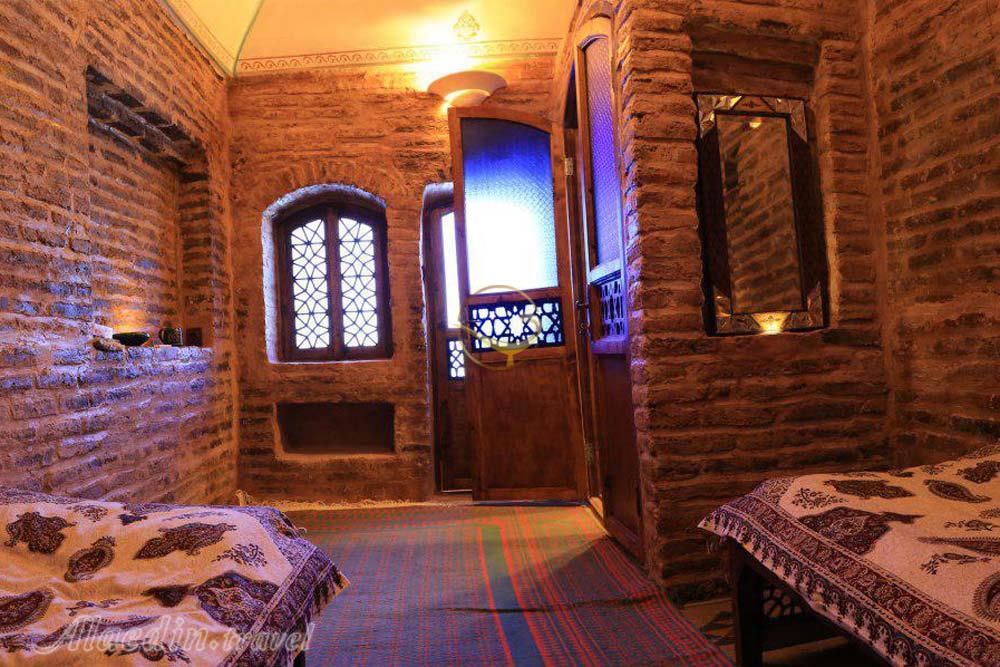 Rooms of three star Abbasi Caravanserai in Nain| Alaedin Travel