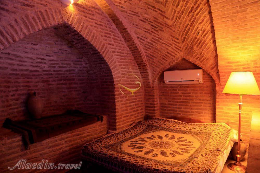 Rooms of three star Abbasi Caravanserai in Nain| Alaedin Travel