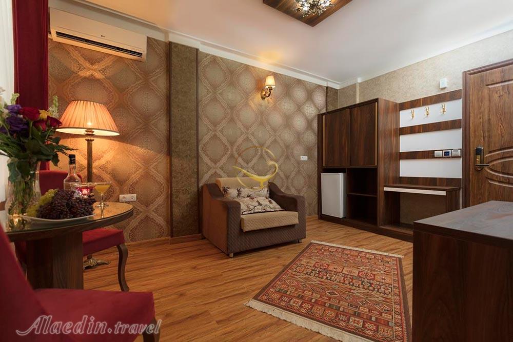 Twin room of Alborz Hotel in Qazvin| Alaedin Travel