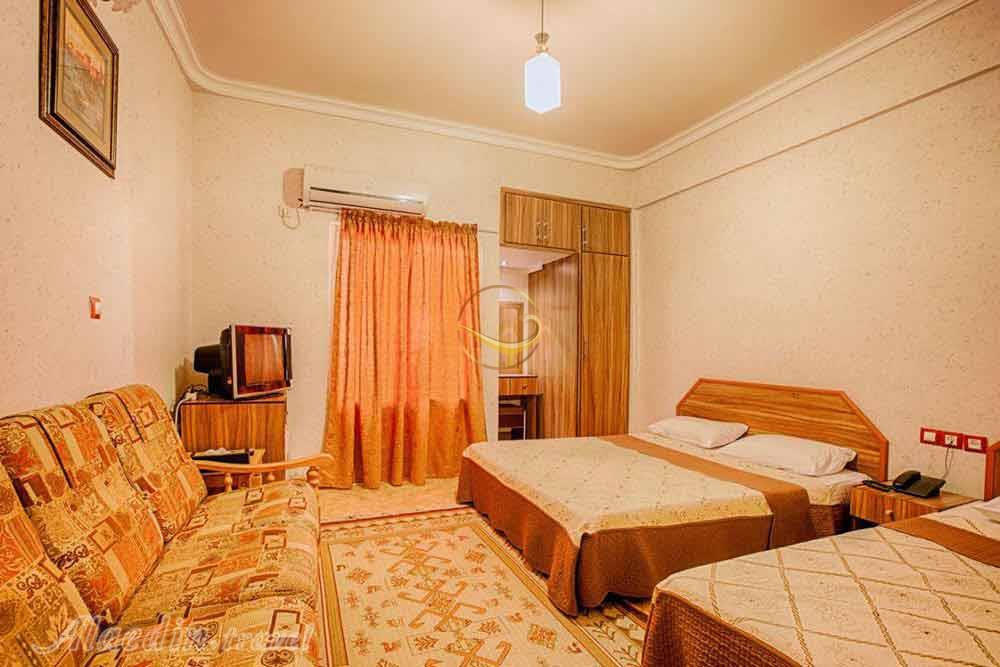 Quad room of three star Aram Hotel in Qeshm| Alaedin Travel