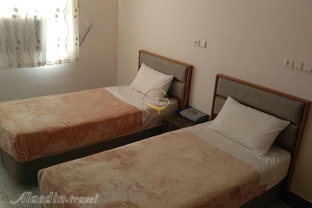 Twin room of three star Kavan 3 Apartment Hotel in Qeshm| Alaedin Travel