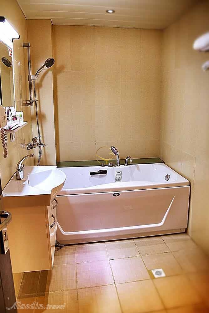 Rest room of three star Kimia 4 Hotel in Qeshm| Alaedin Travel