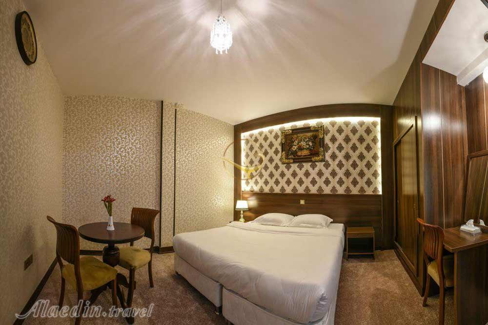 Suites of four star Esteghlal Hotel in Qom| Alaedin Travel