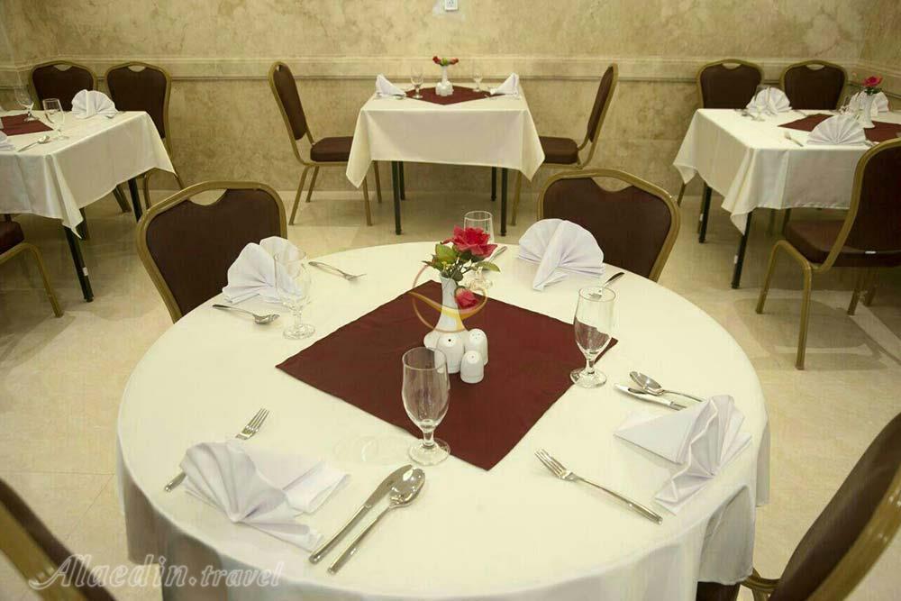 Restaurant of three star Jamil Hotel in Qom| Alaedin Travel