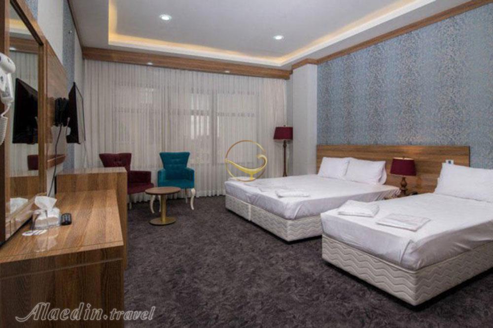 Qom Raspina Hotel | Alaedin Travel