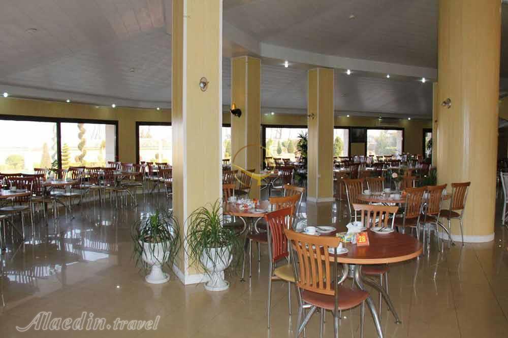 Restaurant of three star Ahuan Hotel in Ramsar| Alaedin Travel