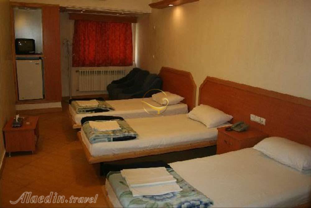 Triple room of three star Pardis Hotel in Rasht| Alaedin Travel