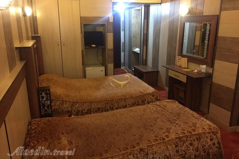 Twin room of three star Kamelia Hotel in Sabzevar| Alaedin Travel