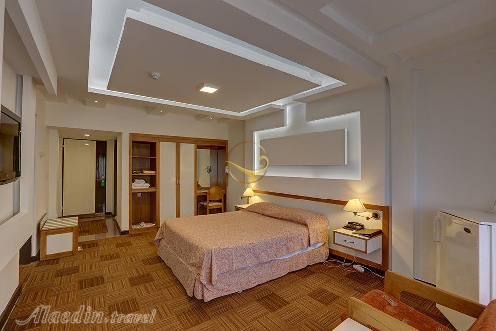 Double room of four star Laleh Hotel in Sareyn| Alaedin Travel