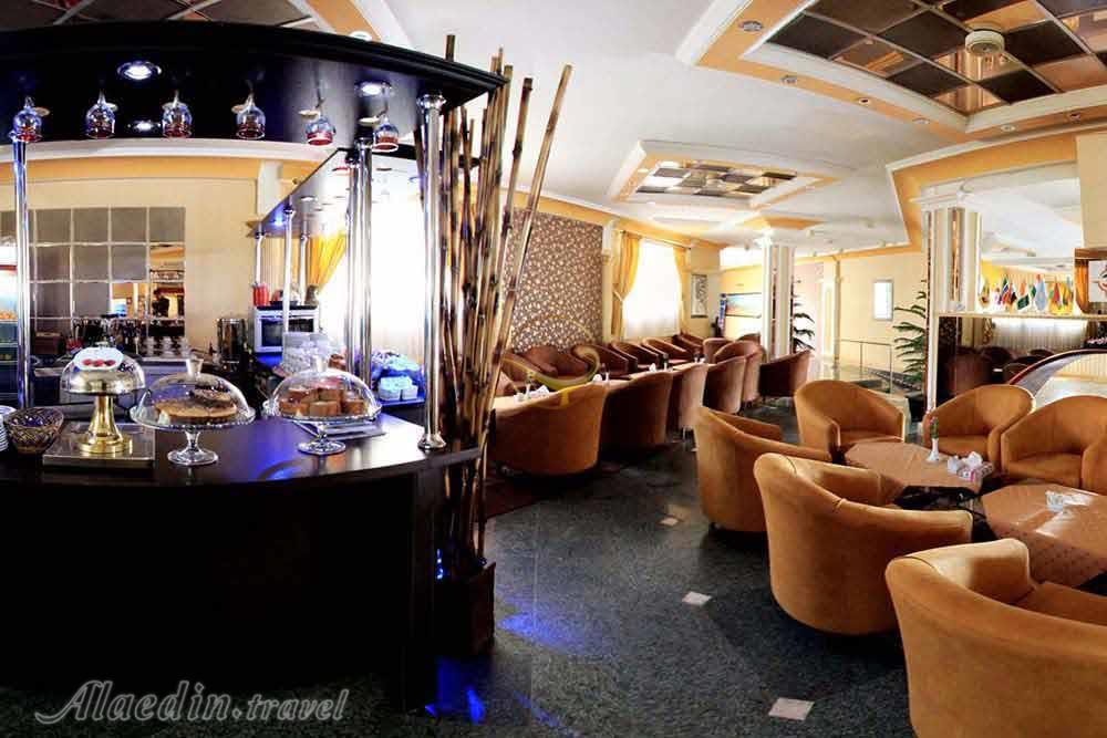 Coffee shop of four star Parsian Azadi Hotel in Shahrekord| Alaedin Travel