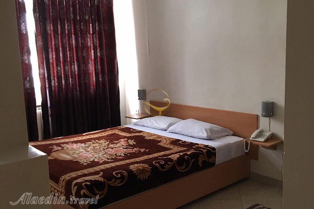 Double room of Ariana Hotel in Shiraz| Alaedin Travel