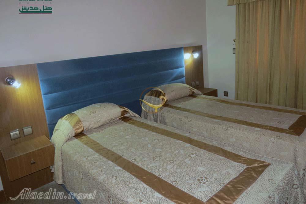 Twin room of three star Hadish Apartment Hotel in Shiraz| Alaedin Travel