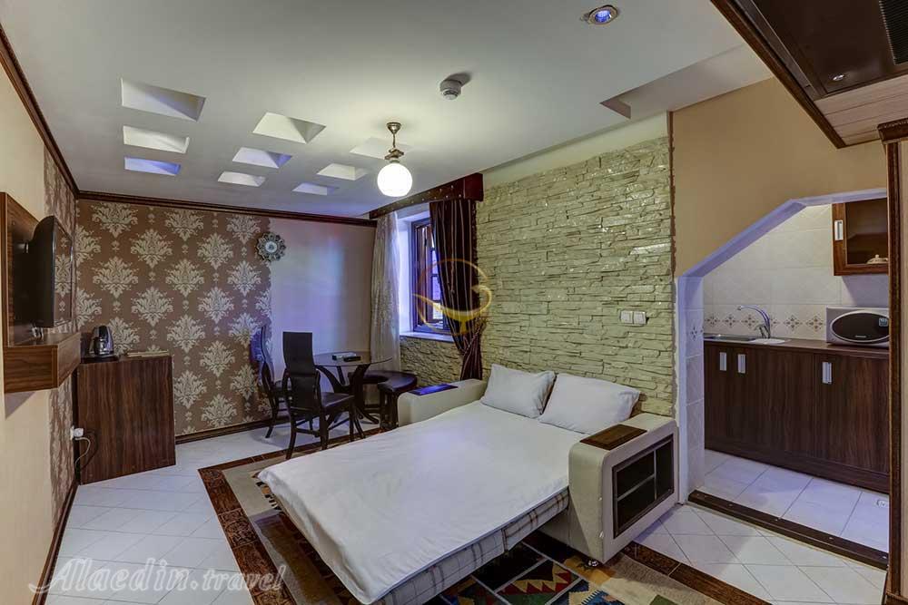 Suites of three star Karimkhan Hotel in Shiraz| Alaedin Travel