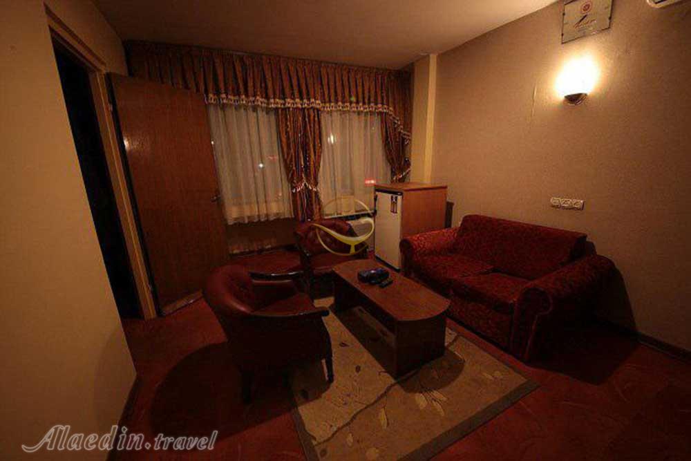 Rooms of Kowsar Hotel in Shiraz| Alaedin Travel