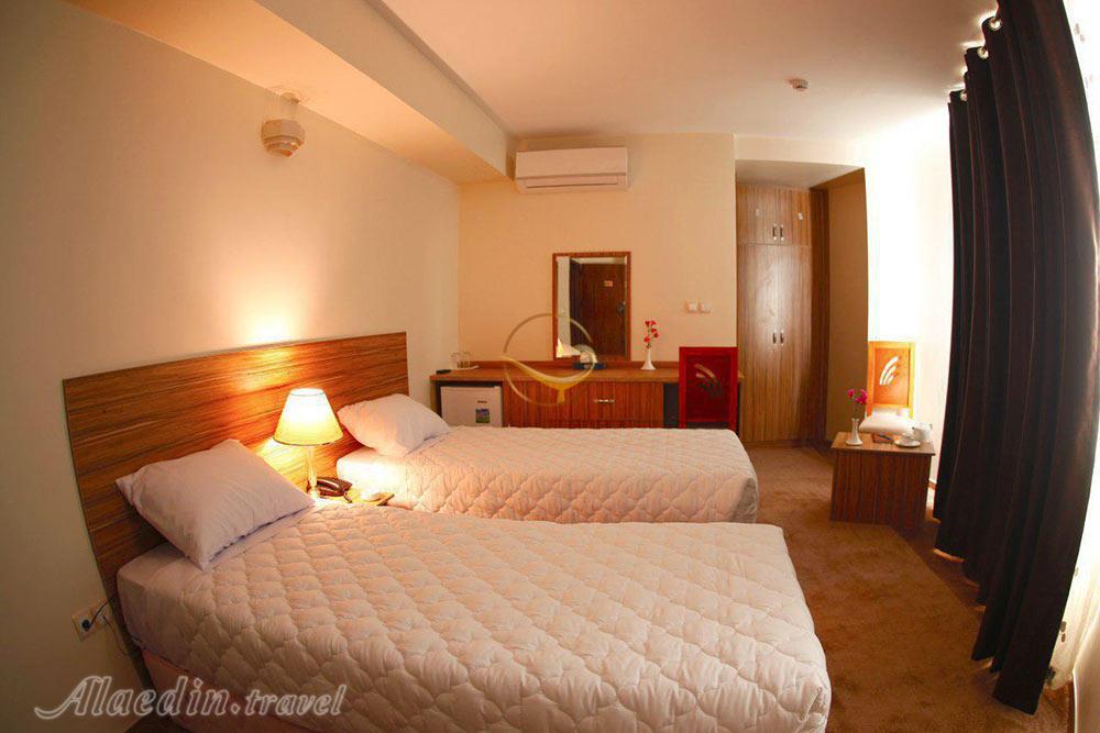 Twin room of Nasir almolk Hotel in Shiraz| Alaedin Travel