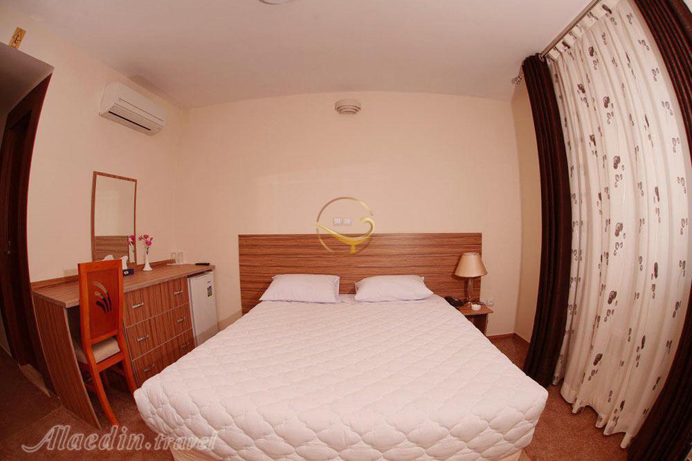 Double room of Nasir almolk Hotel in Shiraz| Alaedin Travel