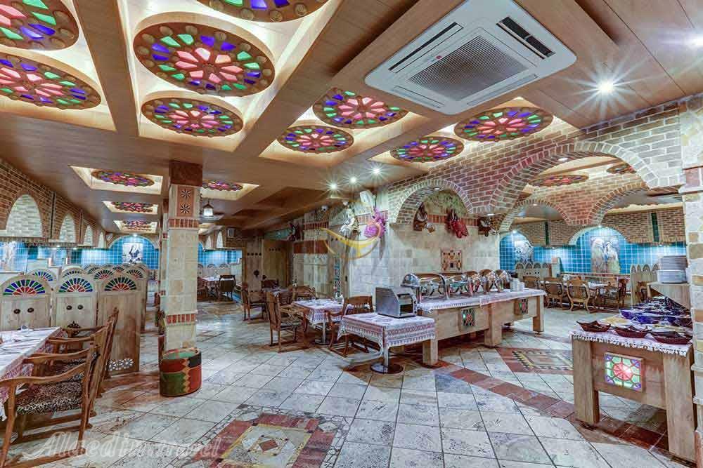 Restaurant of four star Setaregan Hotel in Shiraz| Alaedin Travel