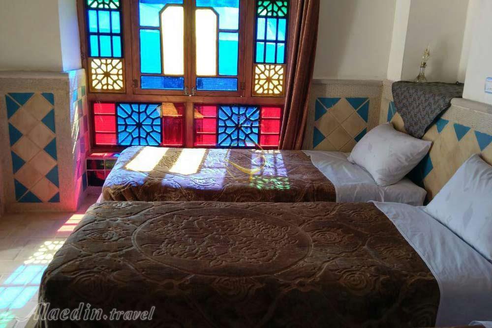 Twin room of Si Rah House Eco lodge in Shiraz| Alaedin Travel