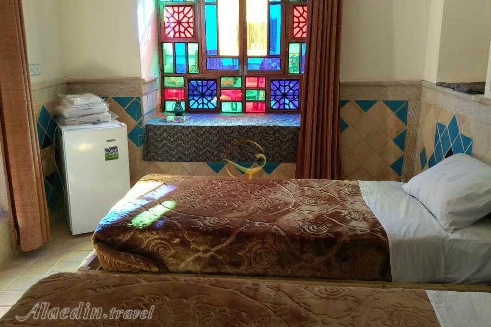 Twin room of Si Rah House Eco lodge in Shiraz| Alaedin Travel