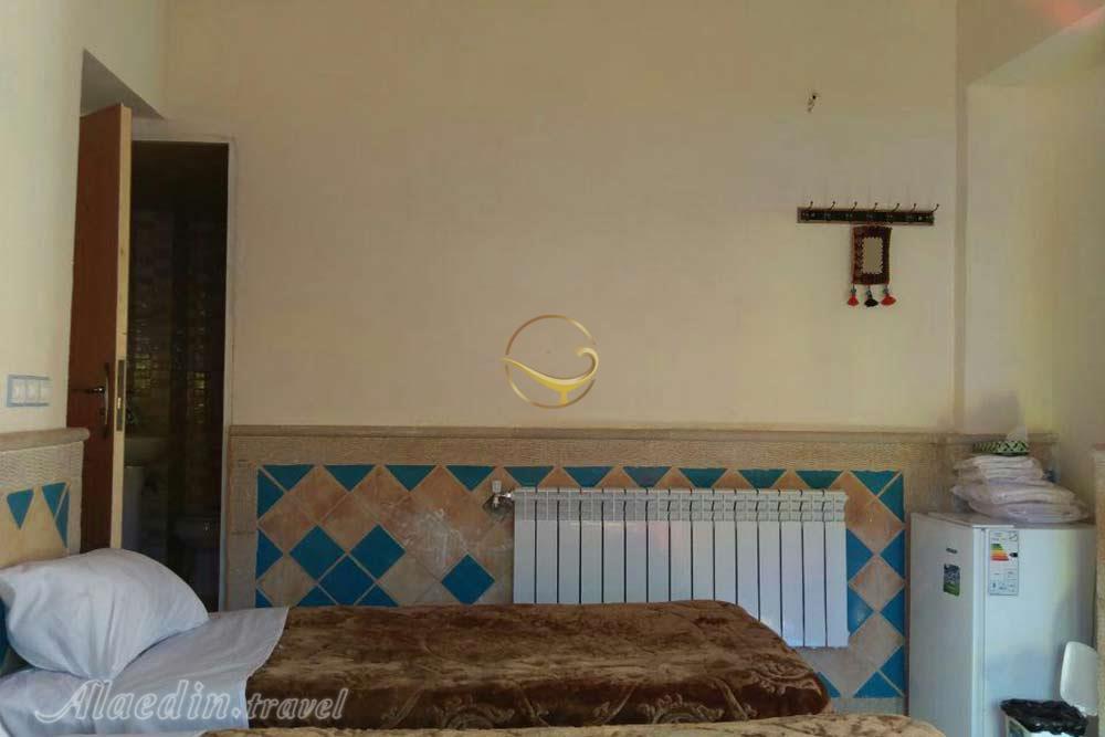 Twin room of Si Rah House Eco lodge in Shiraz| Alaedin Travel