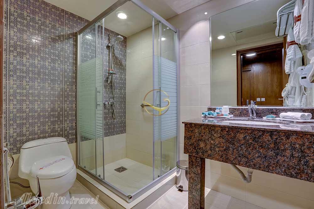 Bathroom of five star Zandiyeh Hotel in Shiraz| Alaedin Travel