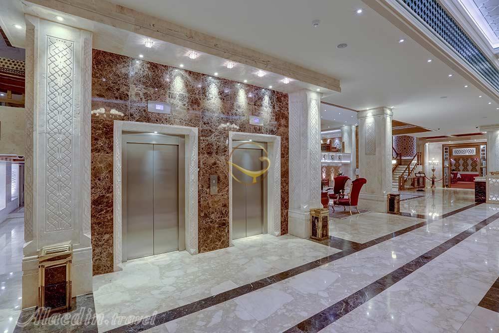 Elevator of five star Zandiyeh Hotel in Shiraz| Alaedin Travel