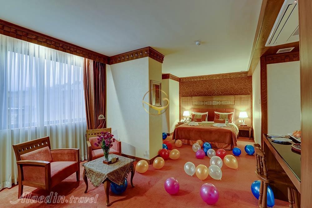 Honeymoon suite of five star Zandiyeh Hotel in Shiraz| Alaedin Travel