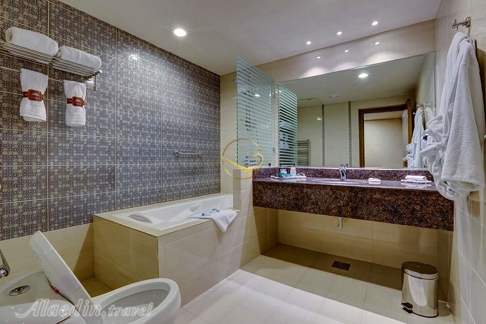 Bathroom of five star Zandiyeh Hotel in Shiraz| Alaedin Travel