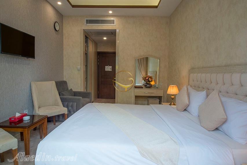 Room of 4 star Azadi Hotel in Tabriz | Alaedin Travel