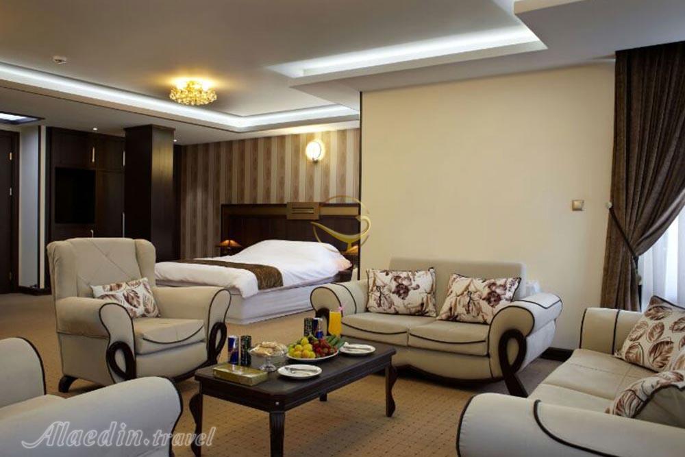 Living room of four star Gostaresh Hotel in Tabriz| Alaedin Travel