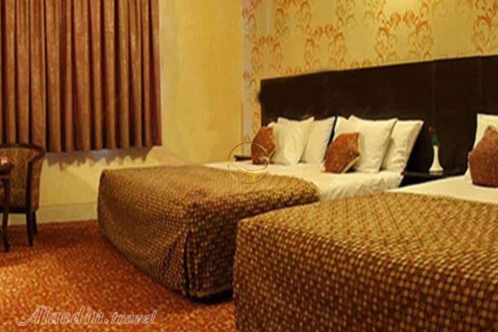 Triple room of three star Baba taher Hotel in Tehran| Alaedin Travel