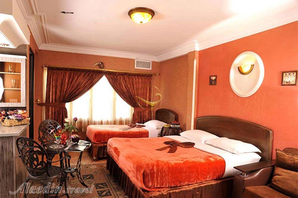 Triple room of Elyan Hotel in Tehran| Alaedin Travel