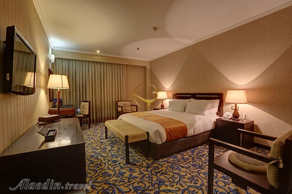 Junior suite of five star Espinas Hotel in Tehran| Alaedin Travel