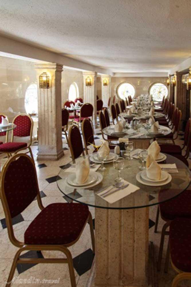 Restaurant of three star Jahan Hotel in Tehran| Alaedin Travel