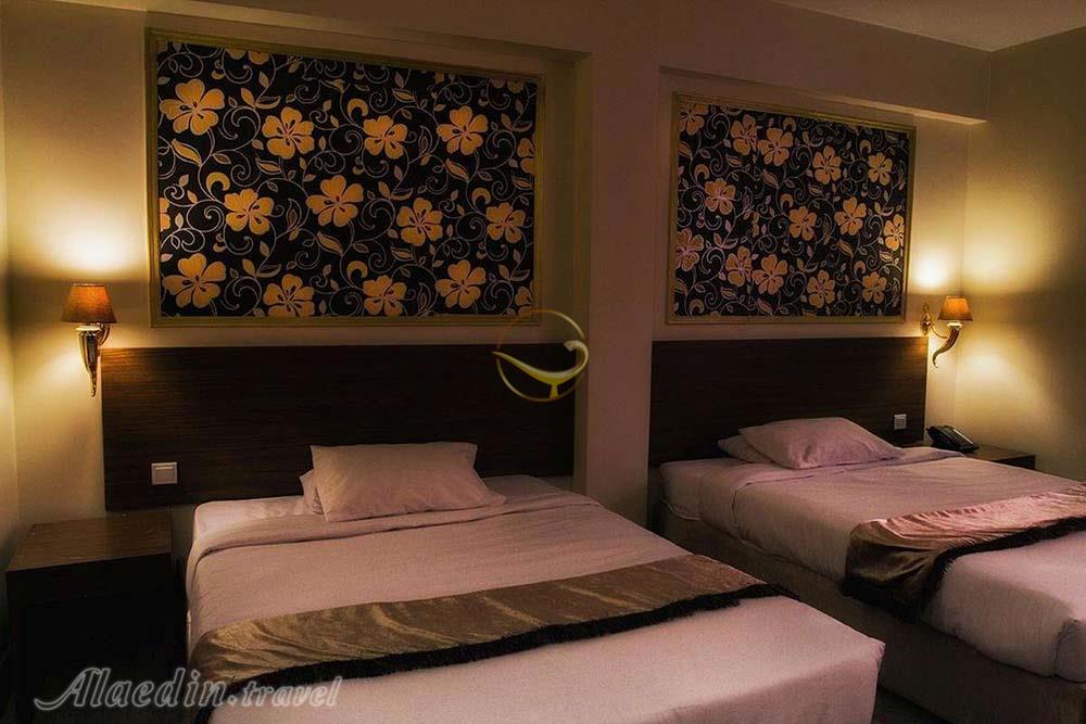 Twin room of three star Marlik Hotel in Tehran| Alaedin Travel