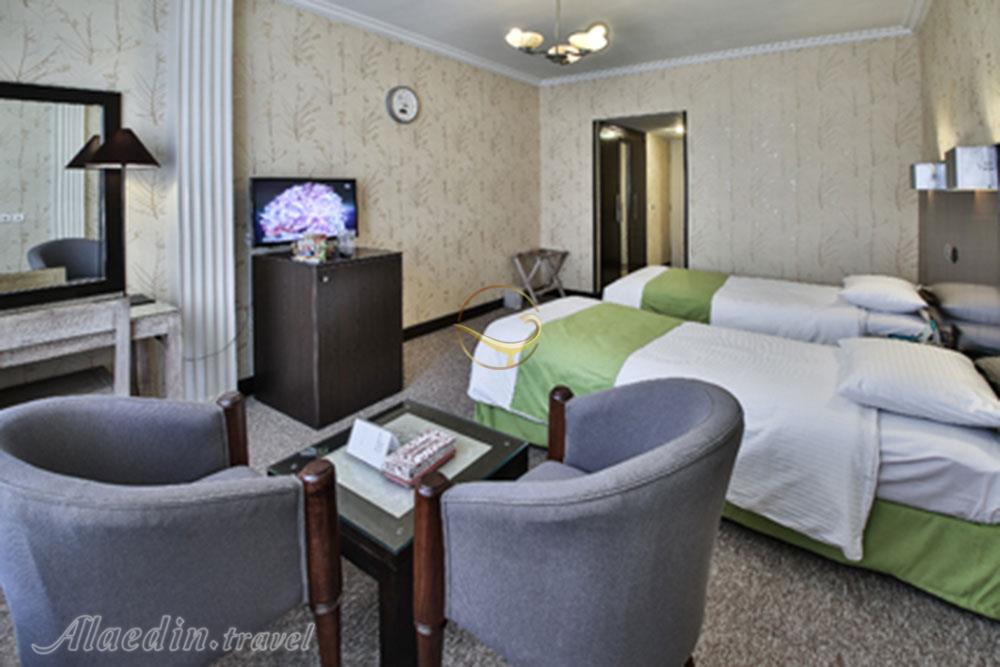 Twin room of three star Mashhad Hotel in Tehran| Alaedin Travel