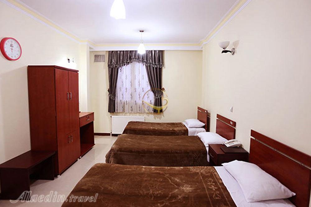 Triple room of Mina Hotel in Tehran| Alaedin Travel