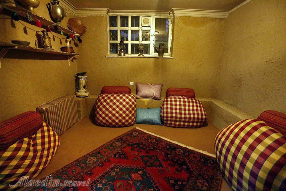 Mlich Hostel and Ecolodge in Tehran | Alaedin Travel