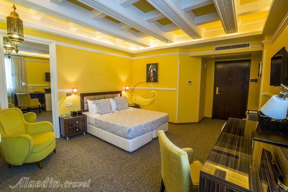 Double room of four star Niloo Hotel in Tehran| Alaedin Travel