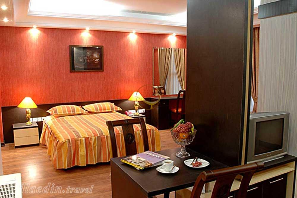 Double room of three star Pariz Hotel in Tehran| Alaedin Travel