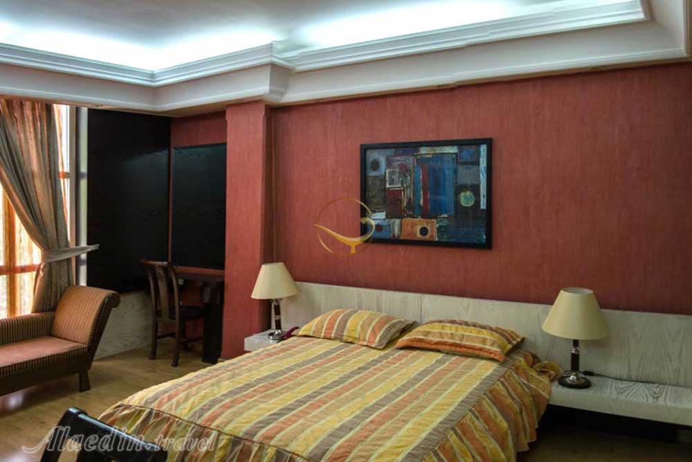 Double room of three star Pariz Hotel in Tehran| Alaedin Travel